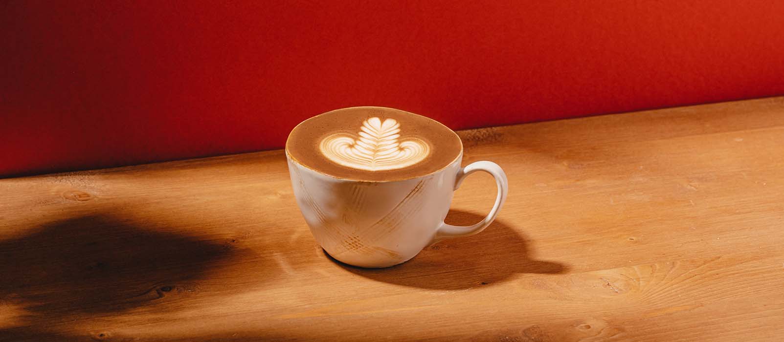 macchina caffè automatica vs macchina con cialde latte art